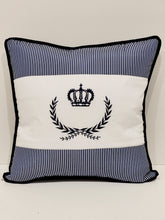 Load image into Gallery viewer, Classic Cushion