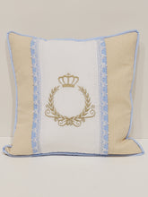 Load image into Gallery viewer, Classic Cushion