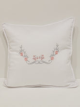 Load image into Gallery viewer, Classic Cushion