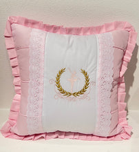 Load image into Gallery viewer, Classic Cushion