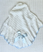 Load image into Gallery viewer, Blue Bow cotton Blanket
