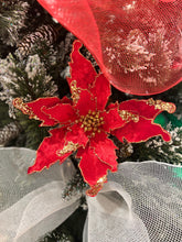 Load image into Gallery viewer, Red Clip Poinsettia
