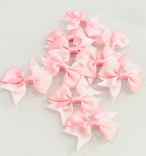 Load image into Gallery viewer, Pink Hair Bows
